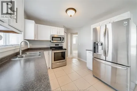 1120 King Louis Lakeshore ON N8L 0V3