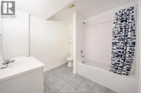 1120 King Louis Lakeshore ON N8L 0V3