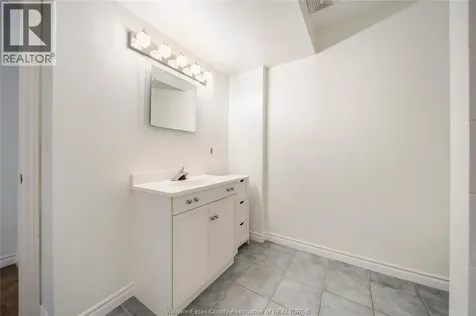 1120 King Louis Lakeshore ON N8L 0V3