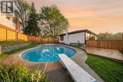 31 Hillcrest Avenue Brantford ON N3T 5Z2