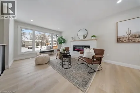 31 Hillcrest Avenue Brantford ON N3T 5Z2