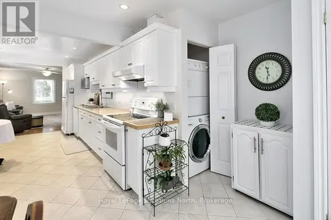114 Eighth Street Collingwood ON L9Y 2C5
