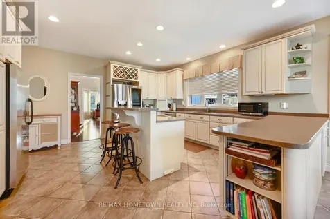 1337 Cuthbertson Avenue Brockville ON K6V 6Y2