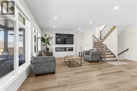 875 Magnolia Lane Sarnia ON N7S 0G3