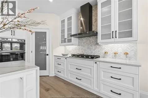 875 Magnolia Lane Sarnia ON N7S 0G3