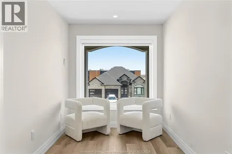 875 Magnolia Lane Sarnia ON N7S 0G3