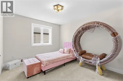 875 Magnolia Lane Sarnia ON N7S 0G3