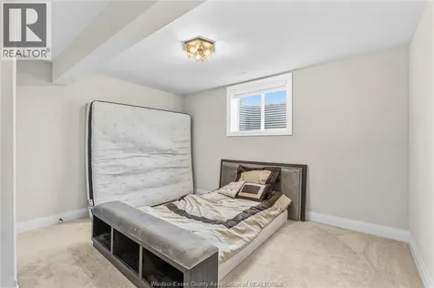 875 Magnolia Lane Sarnia ON N7S 0G3