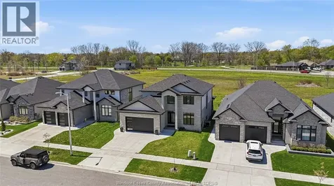 875 Magnolia Lane Sarnia ON N7S 0G3