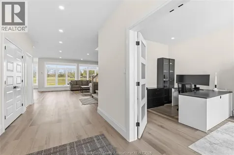 875 Magnolia Lane Sarnia ON N7S 0G3