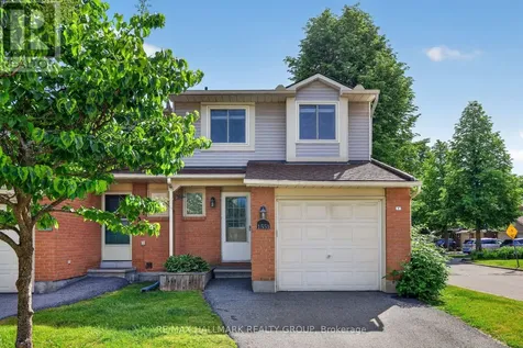 1551 Hoskins Crescent Ottawa ON K1C 2G3