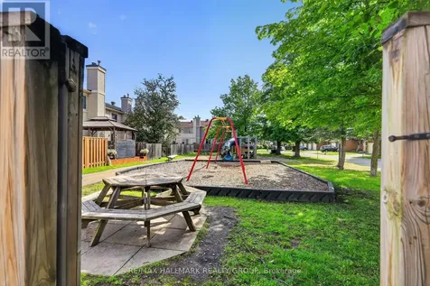 1551 Hoskins Crescent Ottawa ON K1C 2G3