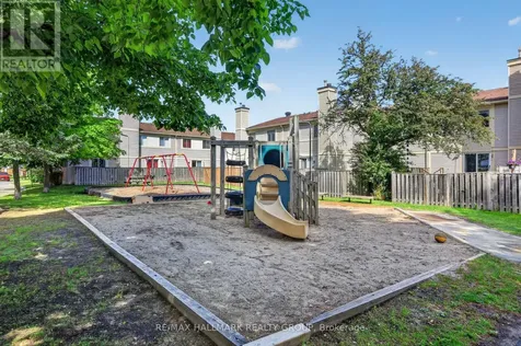 1551 Hoskins Crescent Ottawa ON K1C 2G3