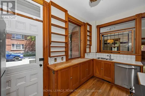 537 Gilmour Street Ottawa ON K1R 5L5