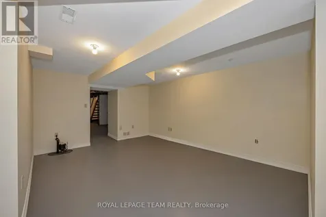 537 Gilmour Street Ottawa ON K1R 5L5