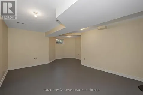 537 Gilmour Street Ottawa ON K1R 5L5