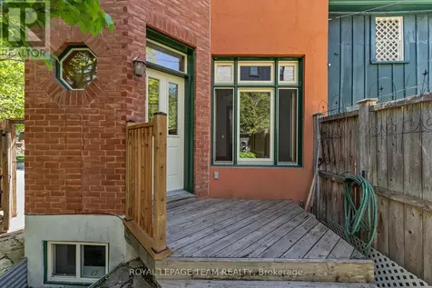 537 Gilmour Street Ottawa ON K1R 5L5
