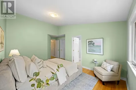 47 Stowgrass Crescent Ottawa ON K2S 2A1