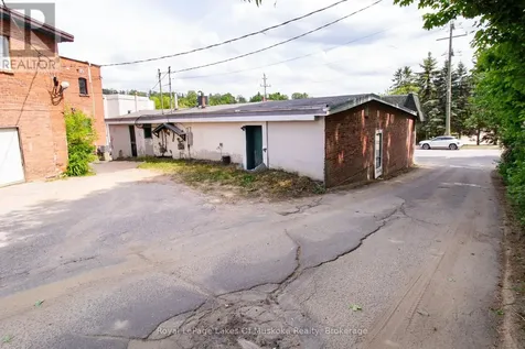 9 Ontario Street Bracebridge ON P1L 2A7