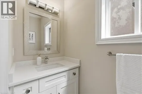 787 Snowberry Court Waterloo ON N2V 0E7