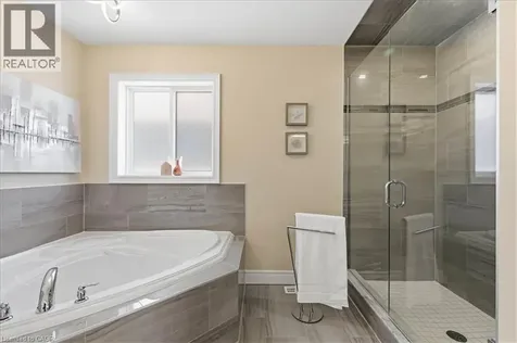 787 Snowberry Court Waterloo ON N2V 0E7