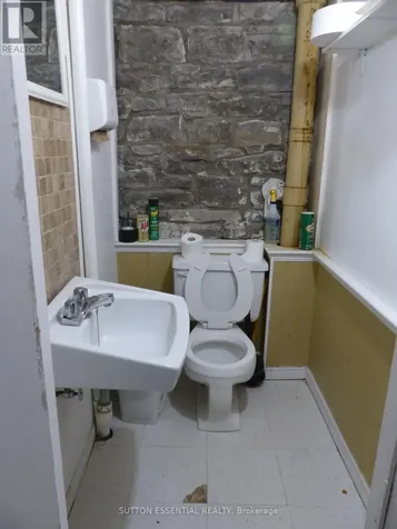 31 King Street West Brockville ON K6V 3P7