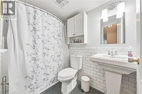2055 Upper Middle Road Burlington ON L7P 3P4