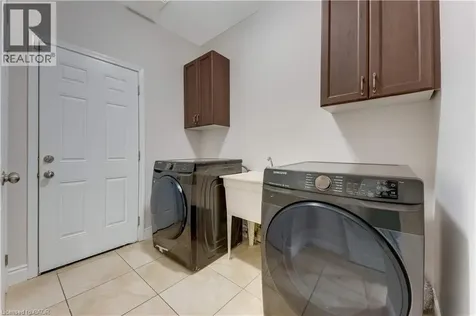 1263 Countrystone Drive Kitchener ON N2N 3S4