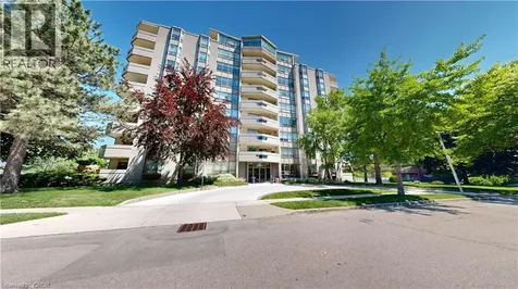 8 Village Green Stoney Creek ON L8G 5B8