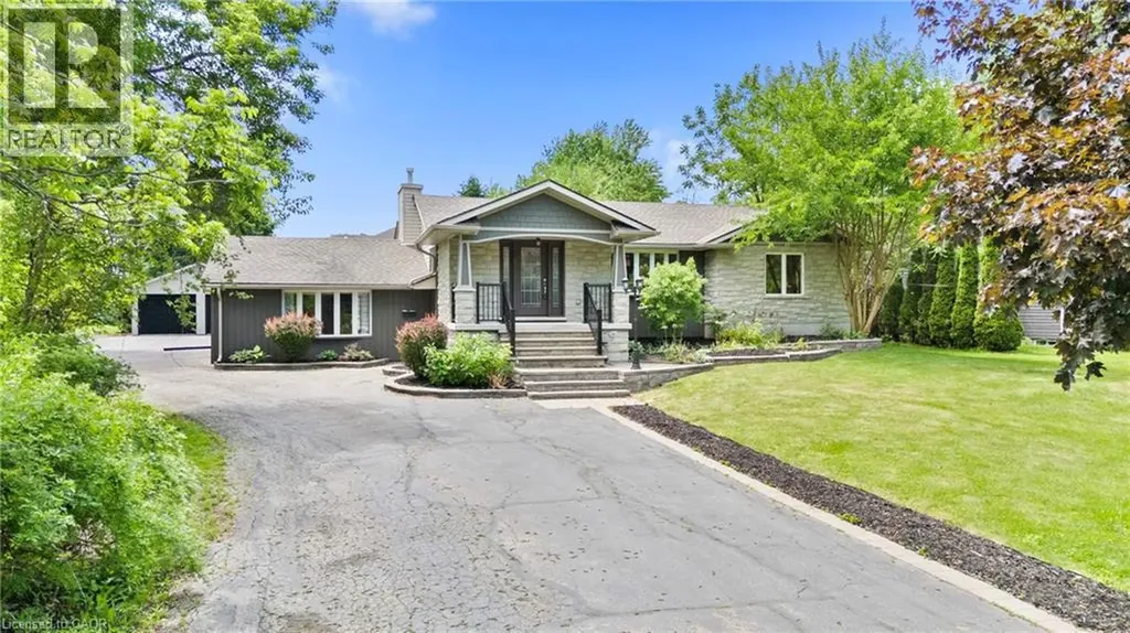 404 Hamilton Drive Ancaster ON L9G 2B1