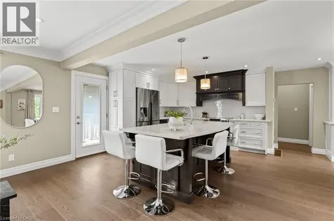 404 Hamilton Drive Ancaster ON L9G 2B1
