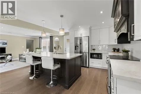 404 Hamilton Drive Ancaster ON L9G 2B1