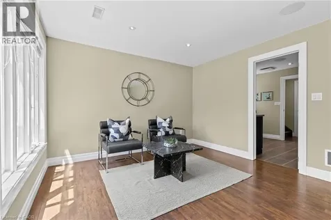 404 Hamilton Drive Ancaster ON L9G 2B1