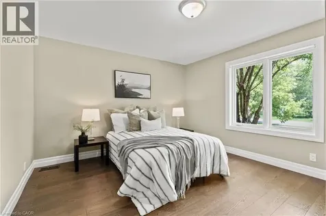 404 Hamilton Drive Ancaster ON L9G 2B1