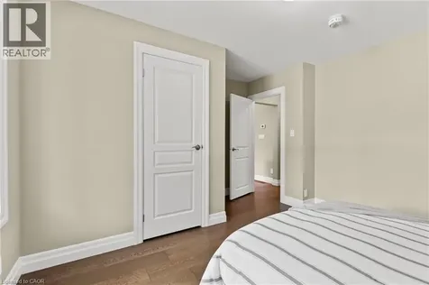 404 Hamilton Drive Ancaster ON L9G 2B1