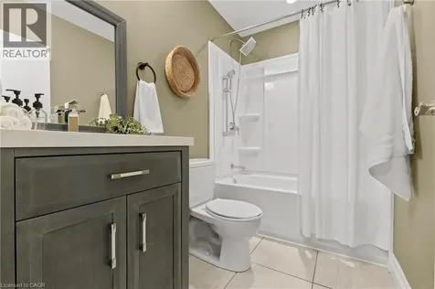 404 Hamilton Drive Ancaster ON L9G 2B1