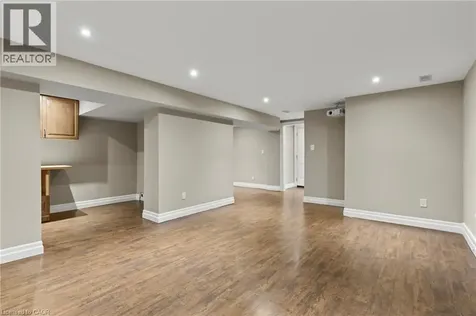 404 Hamilton Drive Ancaster ON L9G 2B1