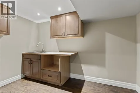 404 Hamilton Drive Ancaster ON L9G 2B1