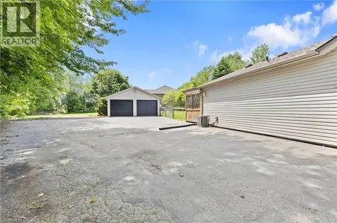 404 Hamilton Drive Ancaster ON L9G 2B1