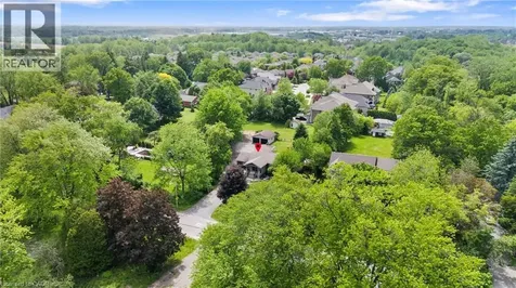 404 Hamilton Drive Ancaster ON L9G 2B1