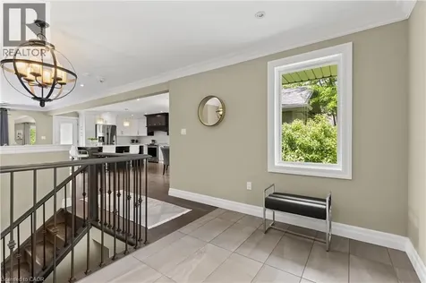 404 Hamilton Drive Ancaster ON L9G 2B1