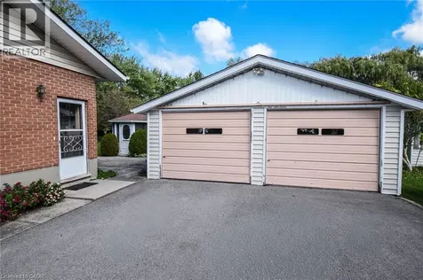 725 Cross Street West Dunnville ON N1A 1N6