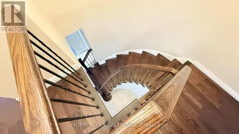 2067 Legrand Crescent Ottawa ON K1E 3R1