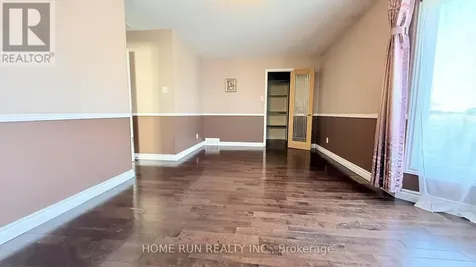 2067 Legrand Crescent Ottawa ON K1E 3R1