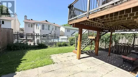 2067 Legrand Crescent Ottawa ON K1E 3R1