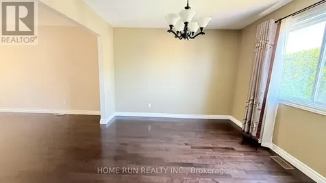2067 Legrand Crescent Ottawa ON K1E 3R1