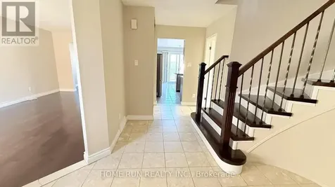 2067 Legrand Crescent Ottawa ON K1E 3R1