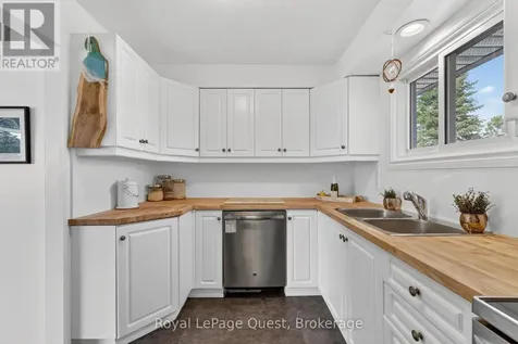 48 Courtland Street Orillia ON L3V 1A7