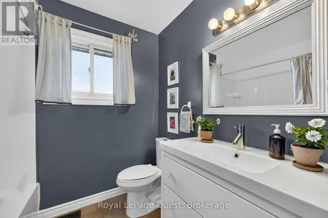 48 Courtland Street Orillia ON L3V 1A7