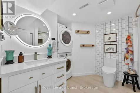 48 Courtland Street Orillia ON L3V 1A7